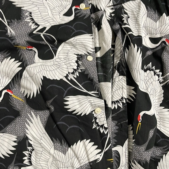 Vibrant Trio: Bundle of Three Rayon Hawaiian Shirts โ Perfect for Summer - Picture 2 of 7